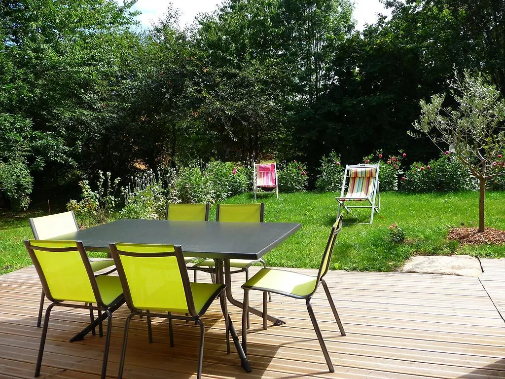 Le Jardin Aux Oiseaux Bed & Breakfast Ferel
