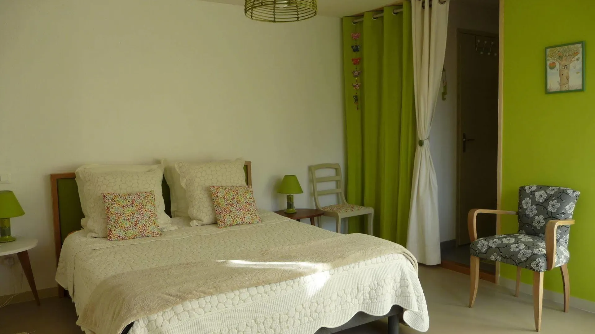 Bed and Breakfast Le Jardin aux Oiseaux à Férel 0*,  France